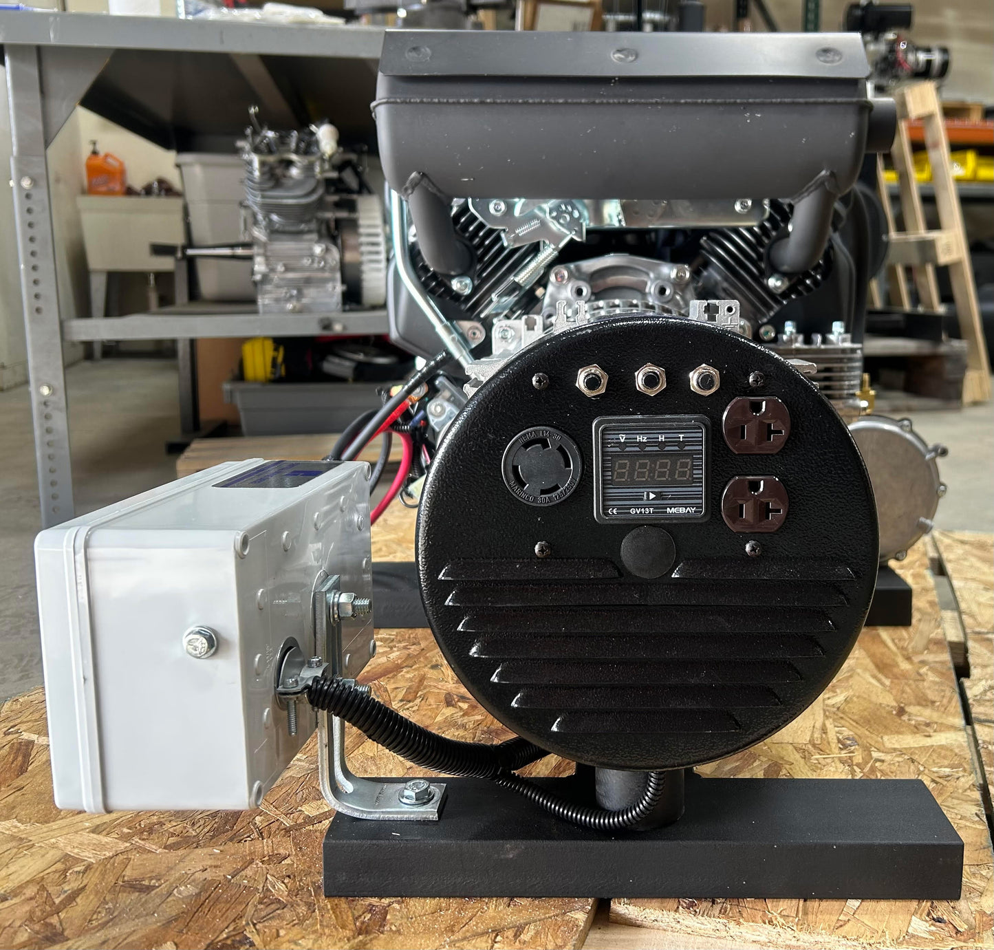 NEW Honda Powered Propane/Nat Gas Generator w/ AUTO START by Central Maine Diesel - Model # 04596
