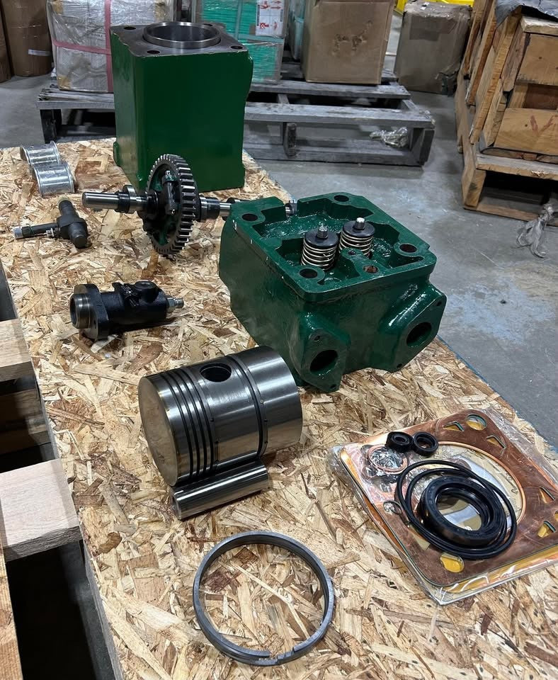 NEW 6/1 Lister CS Spare Parts Kit includes head, block, pistons, gaskets...