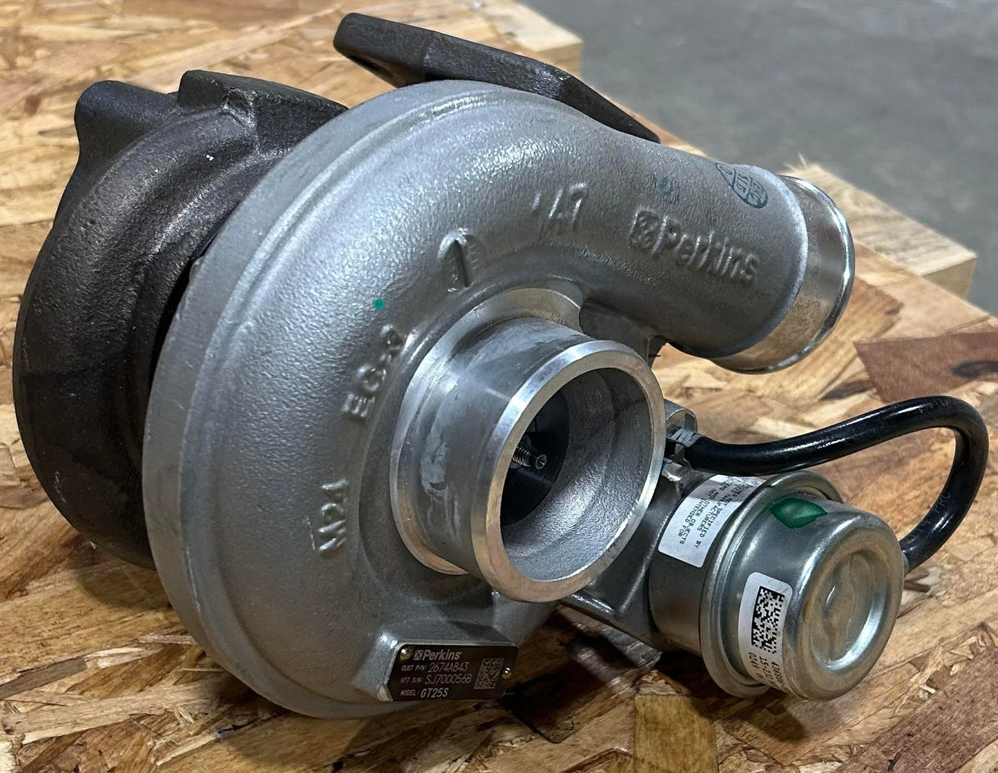 NEW Turbo GT25S Turbocharger 2674A843 for Perkins 1104D-44T Genuine Perkins